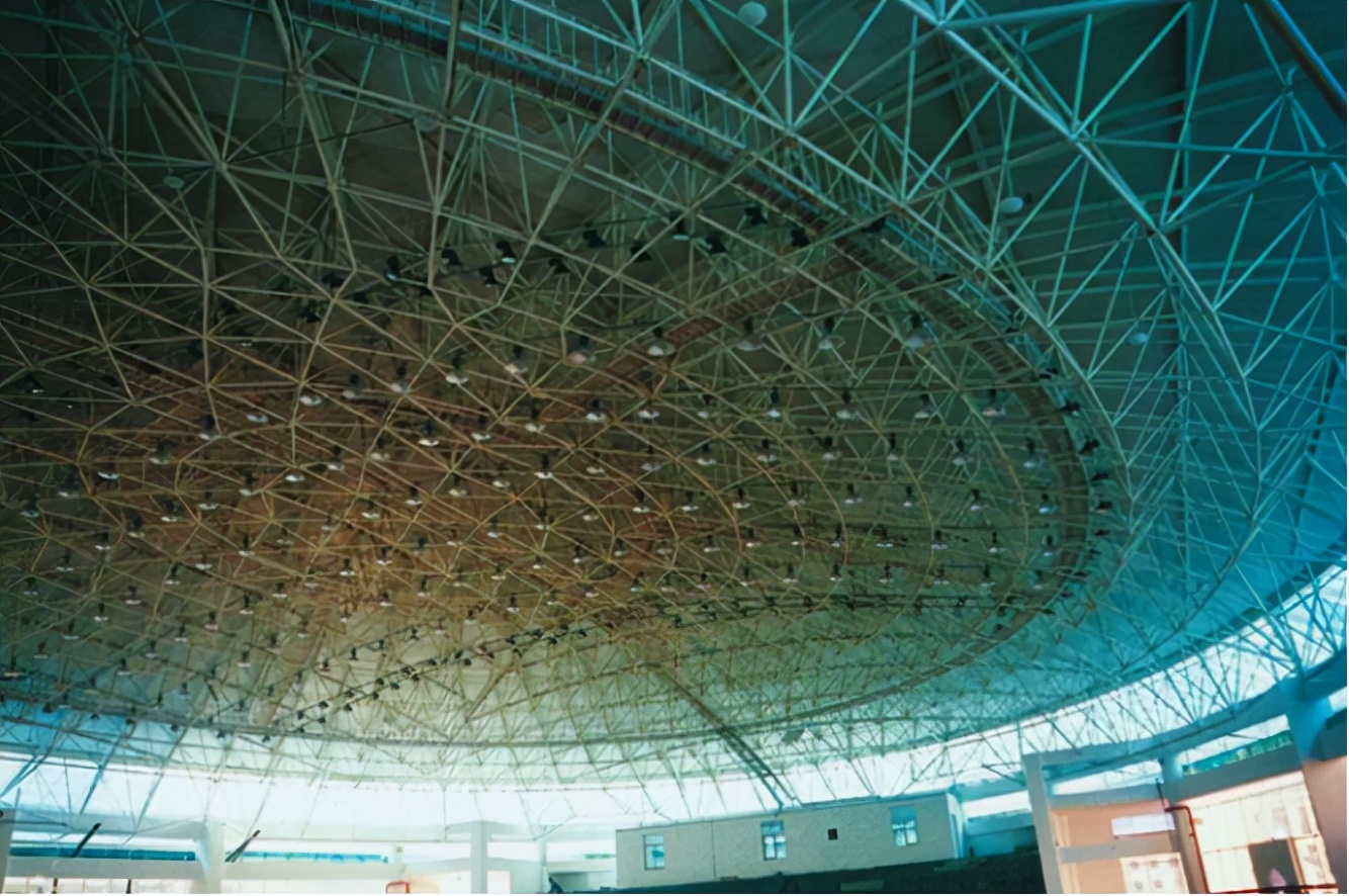 沈陽鋼結構工程中的網架結構中支座與支托設計要點